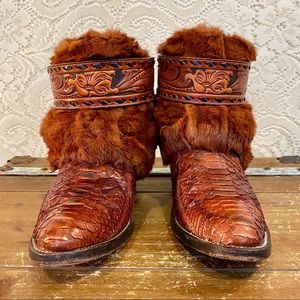 Vintage Nocona Snakeskin Cowgirl boots with Fur 7M
